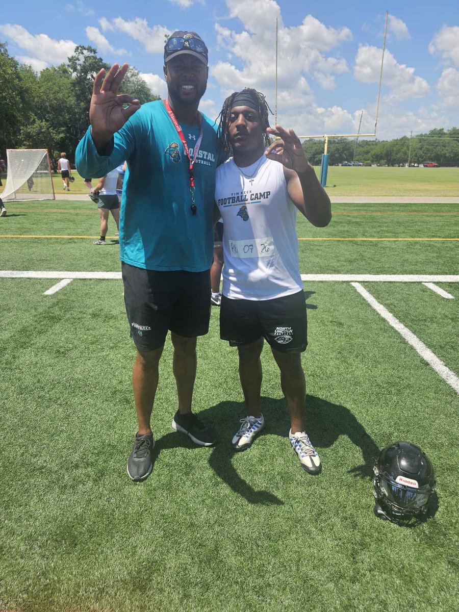 ShannonWingate0's tweet photo. Had a great camp at @BallAtTheBeach. Huge thanks to @KyleWSteinhoff for the invite and @xdye21 For the great coaching‼️ Cant wait to get back up for a game❤️
@NLHSFOOTBALL18 https://t.co/wunS8wlbSp