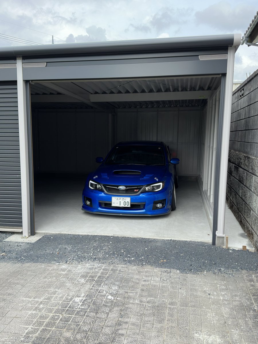com_ej20's tweet photo. 車庫できてた https://t.co/oNAvl7o5sd