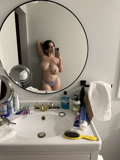 Goodnight💤🌙&hearts;️ https://t.co/VeLUAw2yIM