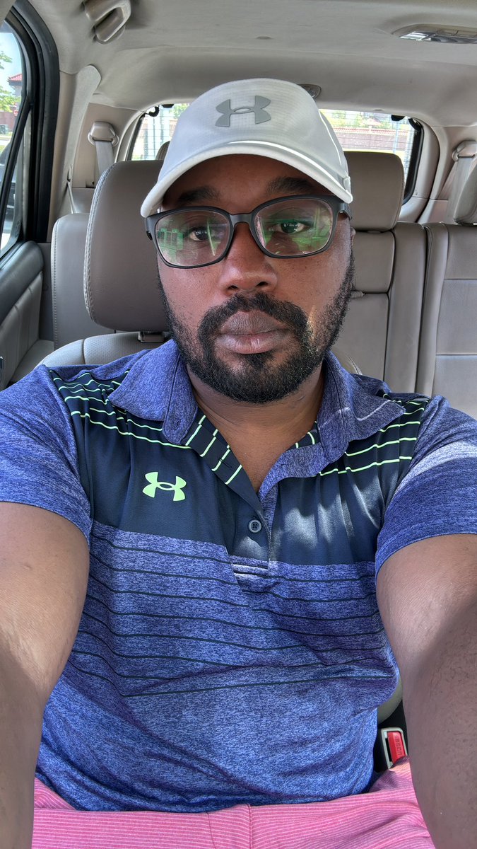 Vicktechboy's tweet image. Golf time #golf #golfcourse