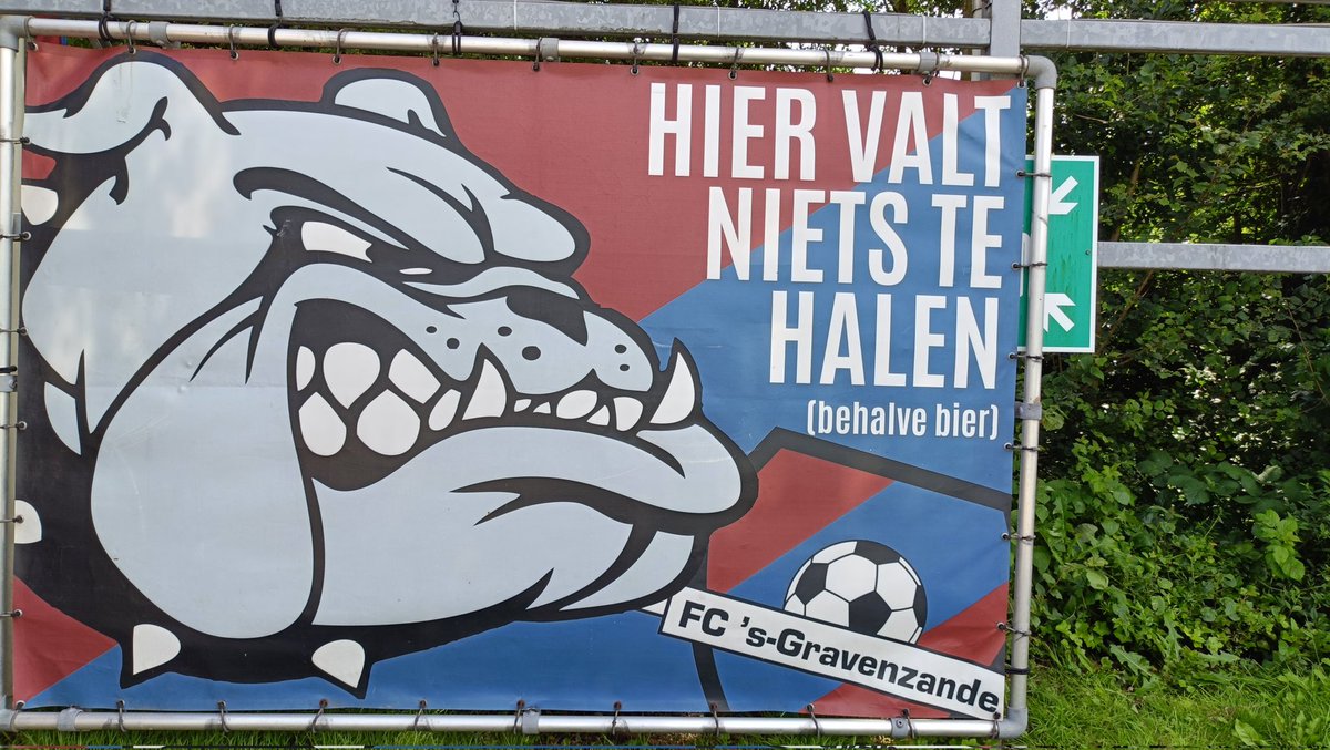 PuckJansen1954's tweet image. In een heet potje plaatste #FCsGravenzande zich voor de 3eDivisie, door met 1-0 te winnen van #GVVUnitas Het paste in de wedstrijd, dat het door een kluts goal in de laatste minuten gebeurde.  #Unitas krijgt komende week nog een herkansing, om in de 3eDivisie te blijven.