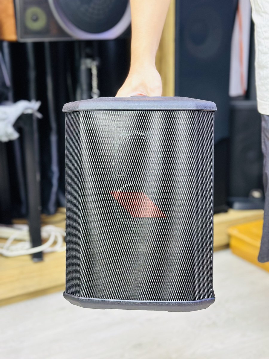 DuyMusicGo's tweet image. Con loa di động đủ sức đáp ứng nhu cầu hát karaoke của bạn #Proel #FreeOneX mà giá cực kỳ tốt🔥🔥

Trải nghiệm trực tiếp tại Music Go!!