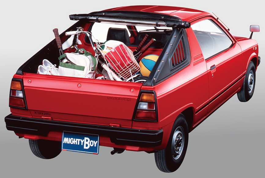 UltimativCars's tweet photo. In the 1980s, #Suzuki sold a tiny 2-door w/ a much "tinier" bed: the #MightyBoy (1983-88; 23k units in total).

Powered by a small 543 cc-engine w/ 21 kw/28 hp or 23 kw/31 hp, the MB got a slight facelift in '85 (square headlamps, roof-rack &amp; A-pillar mounted side-mirrors). https://t.co/d2hPt31fbI