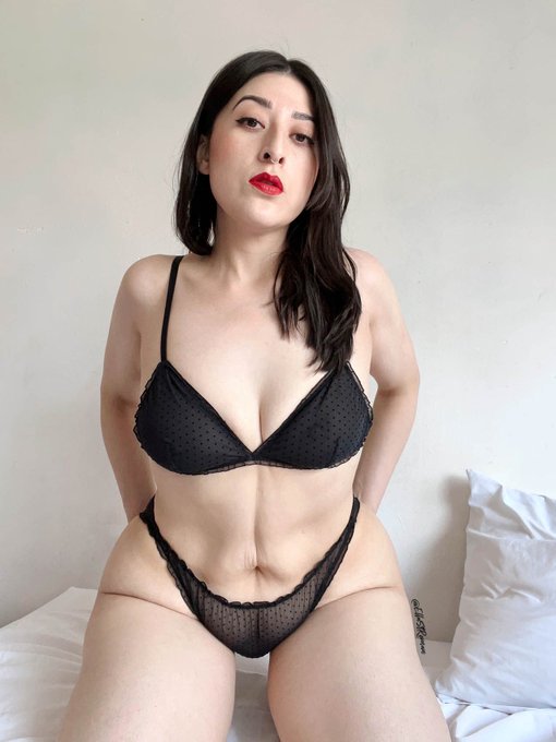 &iquest;Ya se durmieron? 😏 https://t.co/1wIWqgi9wZ<a href="/tag/xhamster"class="tags"><span>#xhamster</span></a>