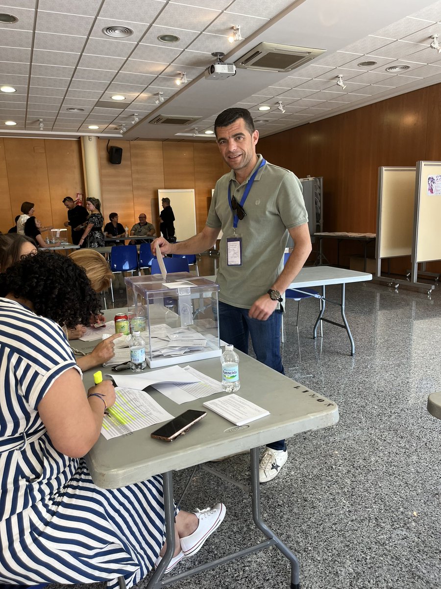 maivorradevesa's tweet photo. Votamos 🗳️ para cambiar el rumbo en #Europa 
#TuVotoEsLaRespuesta #EspanaResponde 
#EleccionesEuropeas https://t.co/vXMNktXGLK
