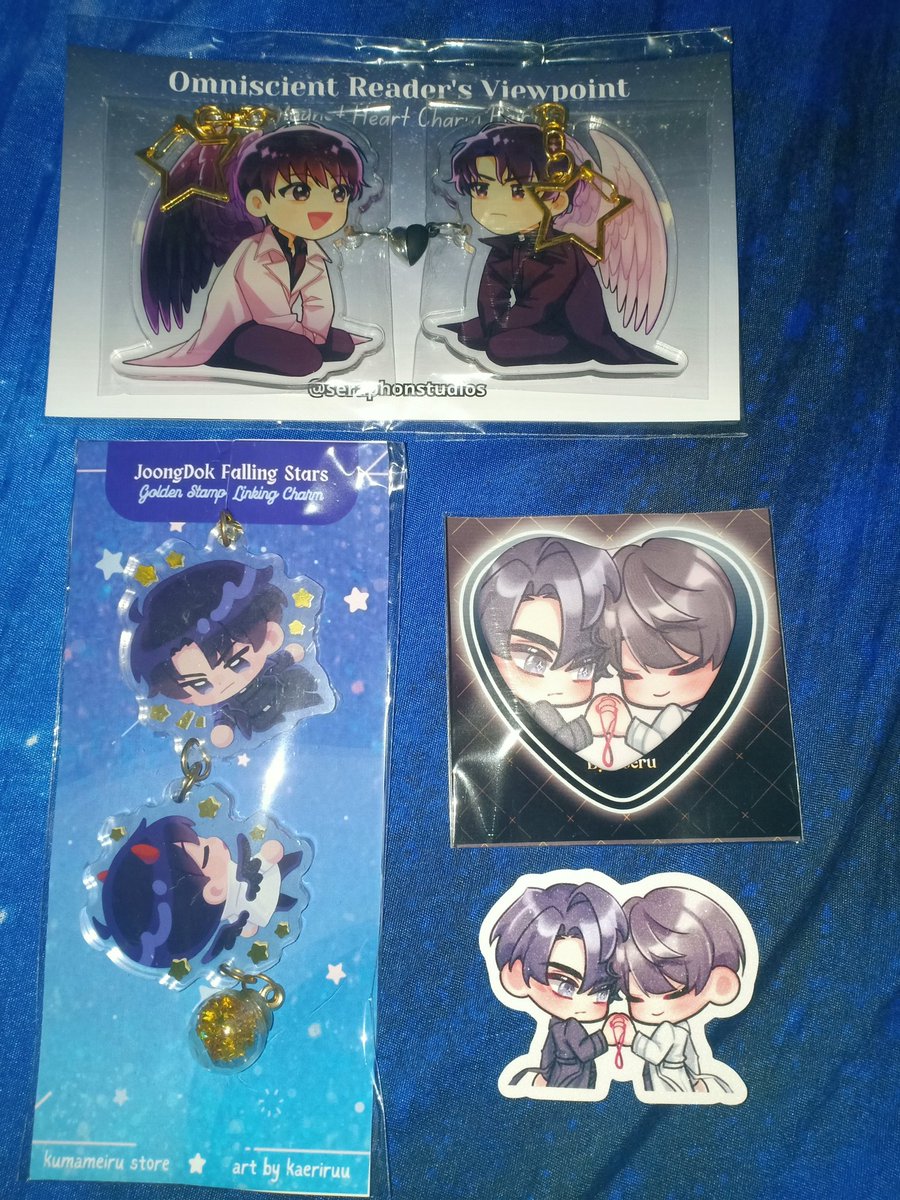 <a href="/rossomimi/">Rosso 🫚 D6 PoTA Boys Club</a> <a href="/oyatsuun/">❄️sora @ FQ07 COSMATSU!!!</a> <a href="/fortyffirst/">caia 🫧 commissions open</a> <a href="/waffletop_/">와플 🧇</a> <a href="/banacotta/">nagi 🍀</a> <a href="/amojinph/">jinna✨Animaga SYD A45</a> <a href="/sagopearis/">sago 🍮</a> <a href="/bulbaasaur/">chloe 🐹</a> <a href="/defragmentise/">nams // toilet tissues</a> ⭐#Joongdok linking charms by <a href="/SeraphonStudios/">Seraphon | your resident Sunday Simp</a> (top) and <a href="/kaeriruu/">kaeril ✨PotA Boys Club E11</a> (bottom) 

⭐#Joongdok button pin and sticker by <a href="/okaeroeru/">Roeru 🐙✨ || 🪶🕯️& ❤️‍🔥☂️</a> 

So cuuute 😭