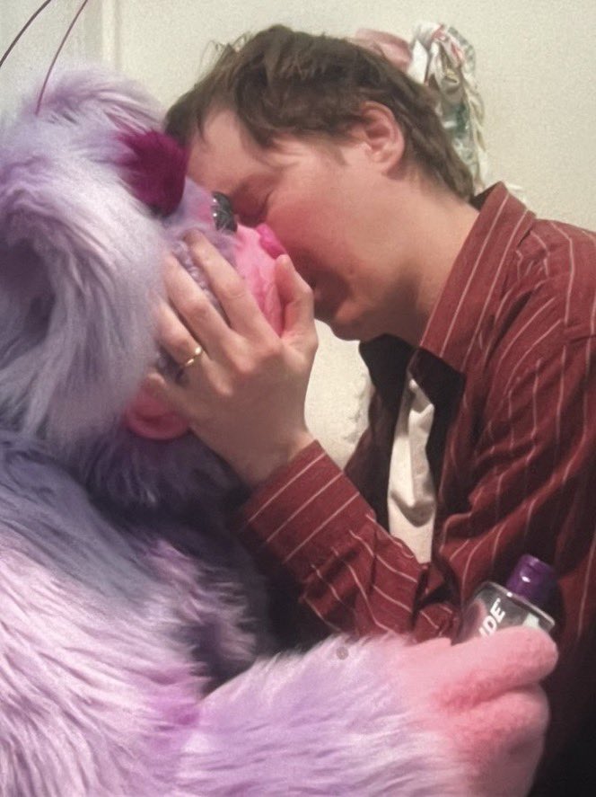 hopeincarnatee's tweet photo. i want more unhinged paul roles https://t.co/STf7kKjpaR