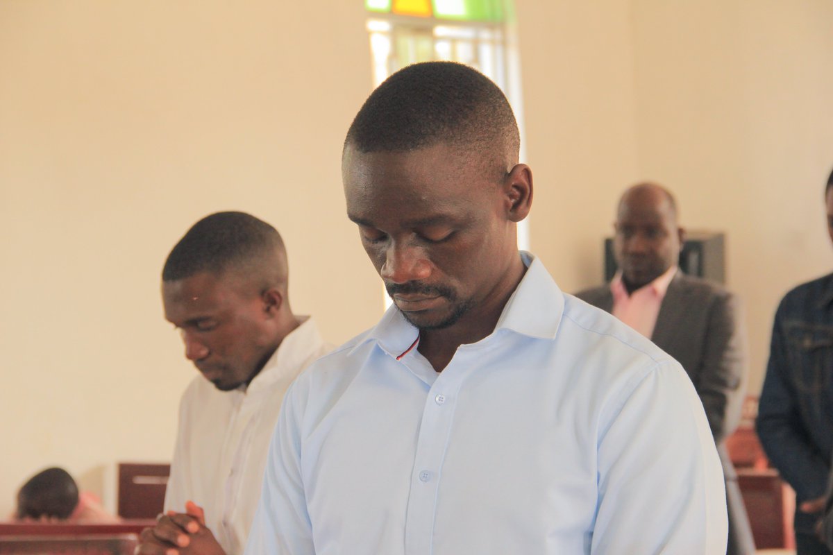 RonaldMuhenda's tweet photo. A day well spent at Jesus Supply Church in Rwengoma Parish, Diocese of Ruwenzori under Church of Uganda. It was heartwarming to pray and share a spiritual and guiding moment with my fellow community members. With God's guidance, our hope never runs out. https://t.co/YwC8HrUpmZ