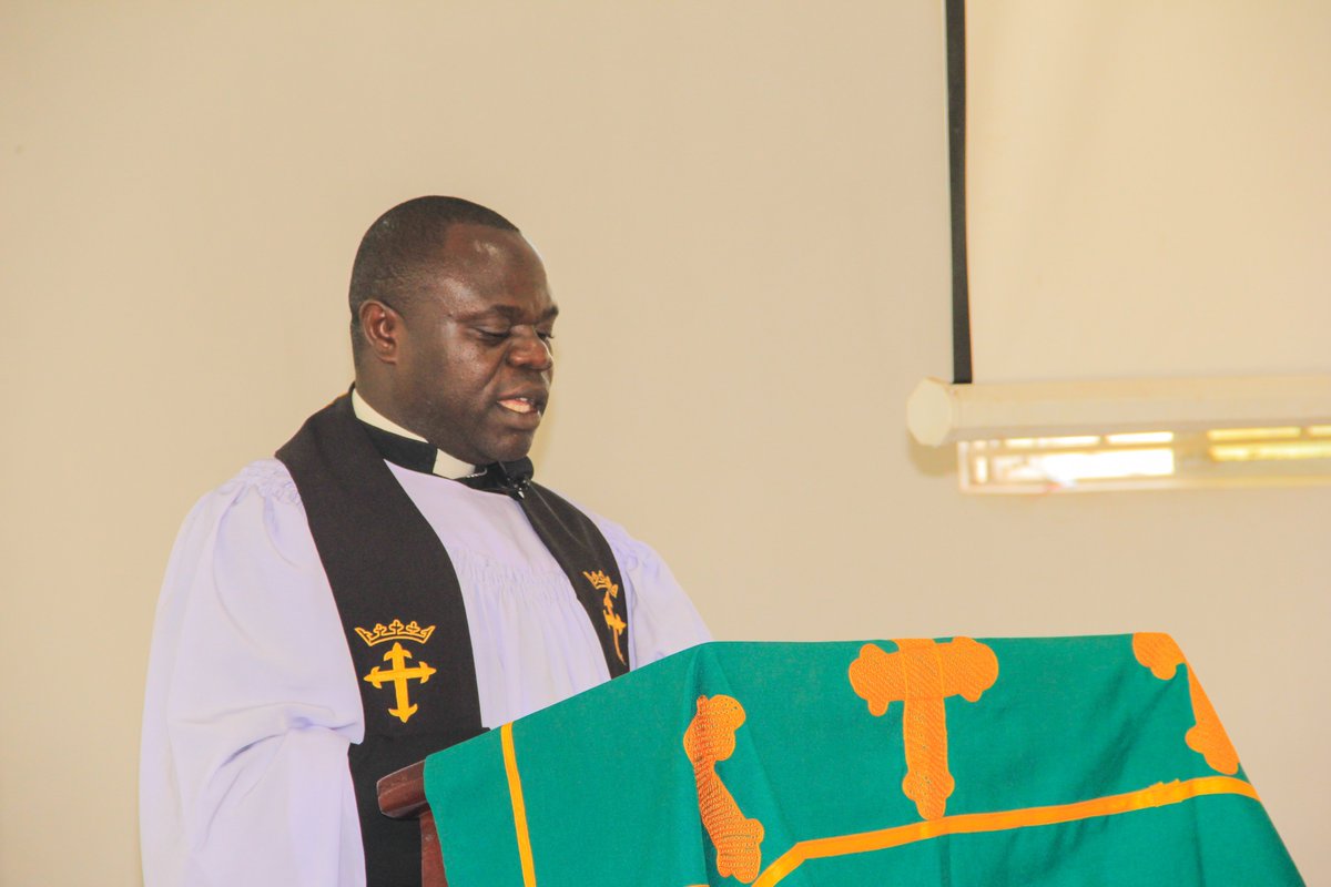 RonaldMuhenda's tweet photo. A day well spent at Jesus Supply Church in Rwengoma Parish, Diocese of Ruwenzori under Church of Uganda. It was heartwarming to pray and share a spiritual and guiding moment with my fellow community members. With God's guidance, our hope never runs out. https://t.co/YwC8HrUpmZ