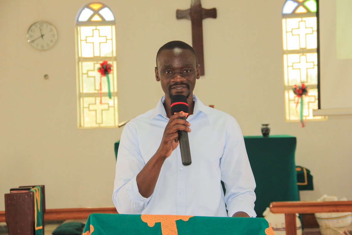 RonaldMuhenda's tweet photo. A day well spent at Jesus Supply Church in Rwengoma Parish, Diocese of Ruwenzori under Church of Uganda. It was heartwarming to pray and share a spiritual and guiding moment with my fellow community members. With God's guidance, our hope never runs out. https://t.co/YwC8HrUpmZ