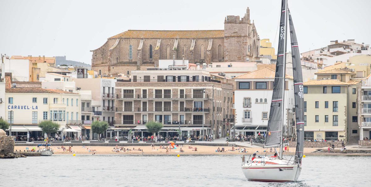 El Cometa de Lluís Blanchar es proclama vencedor absolut de la XXXI La Ruta de la Tramuntana. Moltes gràcies a tots i totes per recalar a L'Escala... us esperem ben aviat! <a href="/AnamMedi/">Enregata</a> @escalamunicipal <a href="/vela_cat/">Federació Catalana de Vela</a> #nauticescala #lescala #regates2024 ow.ly/te1Q50SctJw