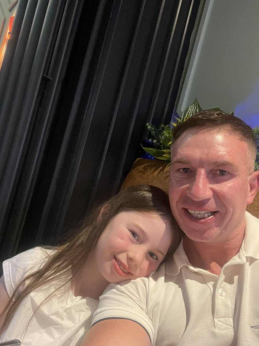 alflec79's tweet photo. Daddy daughter night 🥰❤️🍦🍺…xx https://t.co/NAOQ19gBOq