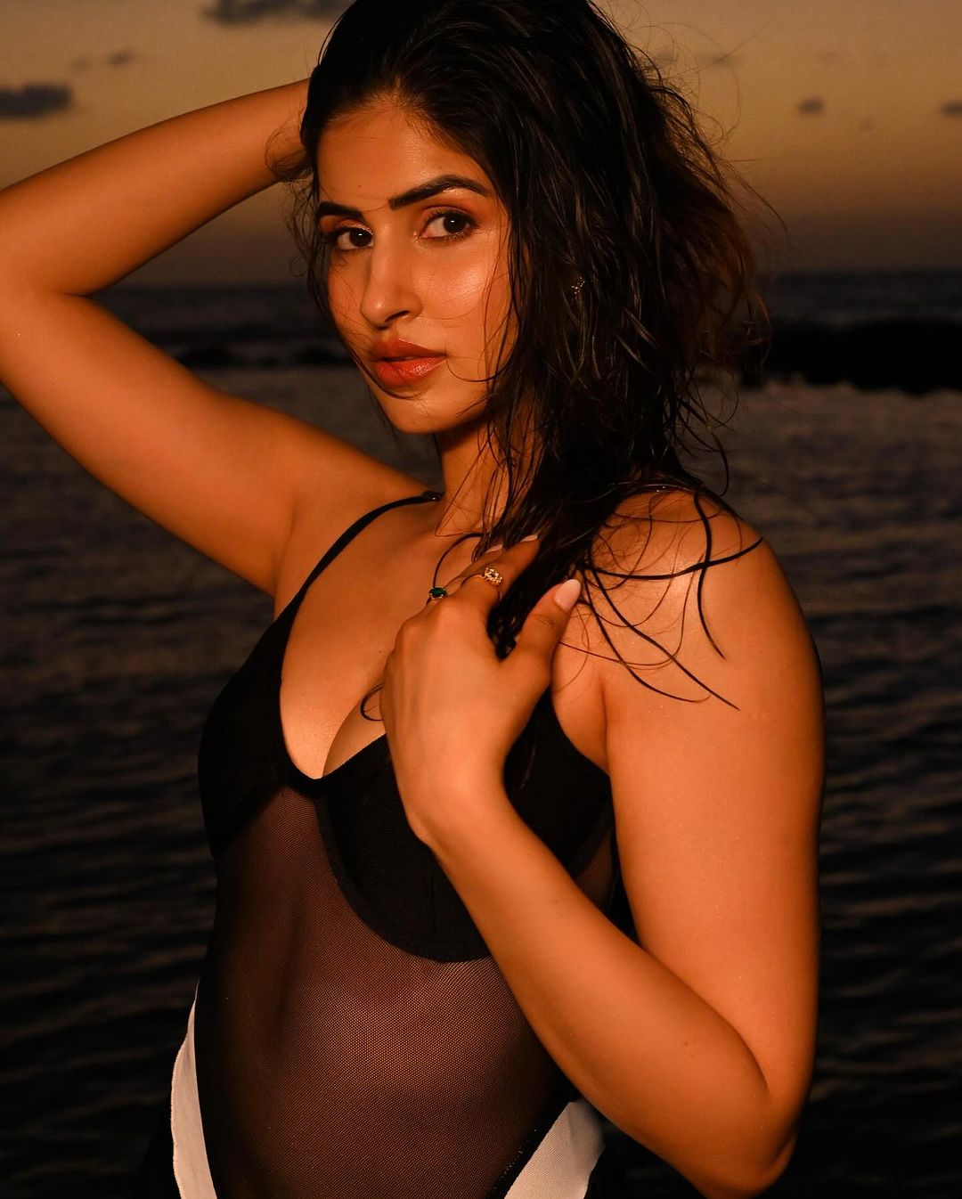 GPn6iLqWYAAvRau?format=jpg&name=large