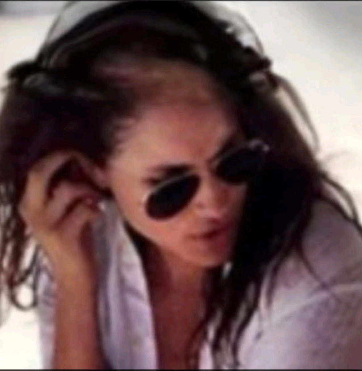 DuchySpongeBot's tweet image. There is no hairline 😂🤣😅