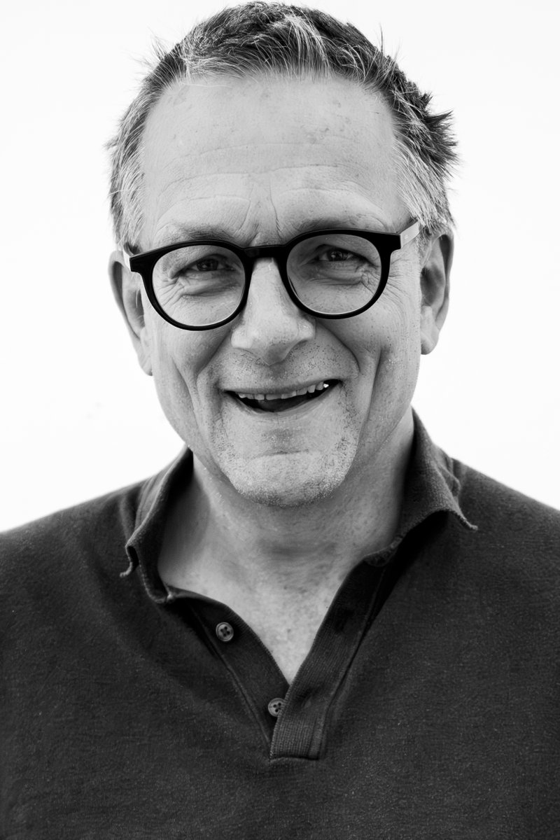 Dr Michael Mosley, pictured here at Hay Festival Hay-on-Wye 2024. It was a privilege to share his work on our stages. Our thoughts go to his family, friends and colleagues. 

📸: Billie Charity