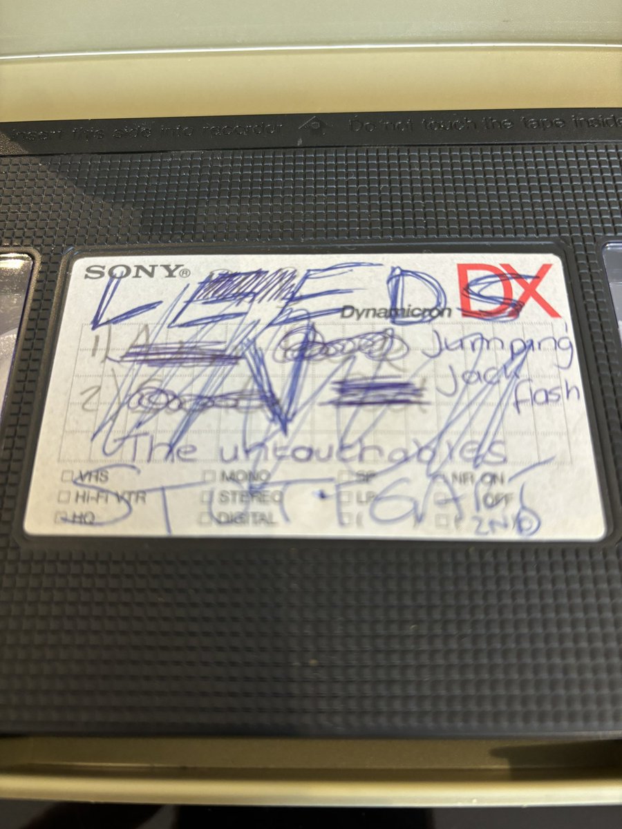 paullufc1's tweet image. Taped over shite for the game. @lufc #lufc