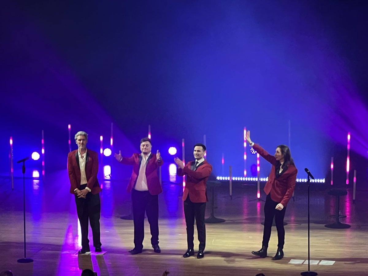 LynnS21's tweet photo. @jamiecollabro Thank you!! We’re all so proud of the lives you are leading now - but there is no doubt that there is such a special magic when you sing together as @Collabro . Like everyone else, I hope we get to hear you all to again sometime in the future. ❤️❤️❤️❤️ https://t.co/1E9TFLS3jP