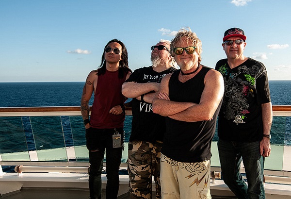 RockMetalMag's tweet photo. Chronique : EP NORTH STAR de @PendieHQ 
"Cette étoile du Nord nous amène avec délicatesse et raffinement au pays des Merveilles. Vingt Quatre minutes de bonheur et de frissons garantis, dans un tourbillon aérien et dynamique des plus accrocheur.
https://t.co/rlVPj9PSuo https://t.co/5G3j6rHudx