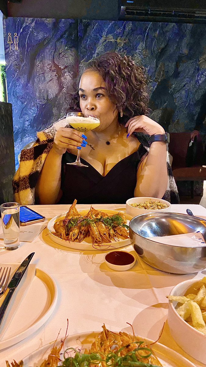 Happy birthday to you Queen 🎂🎁💋Aging gracefully! God it can only be you 💋