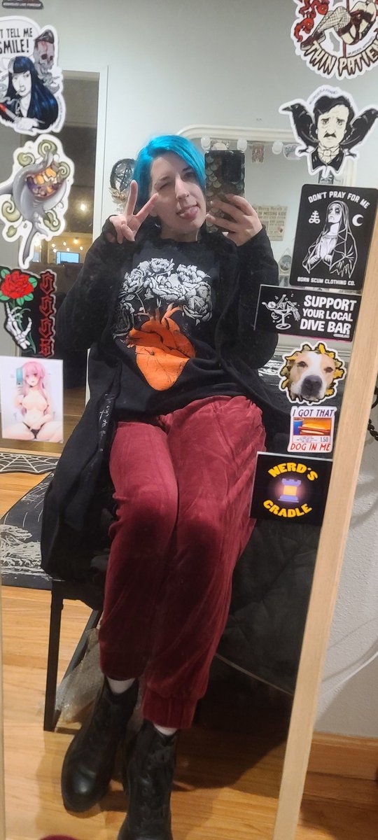 RexlunaCosplay's tweet photo. My bestie has way better fashion sense so I always steal her clothes when I sleep over 💜

Love her to death, I haven't had this type of friendship since high school 😭🥰 https://t.co/sZbpmEbiip