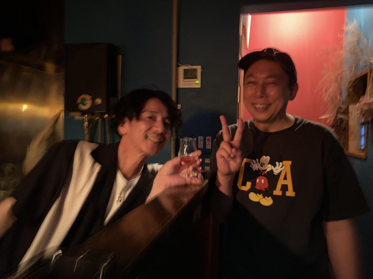 BAR_NOSU_2012's tweet photo. 【NOSU Last week8日目］
その1
北海道からの来店もあり、昨夜も懐かしい方々に挨拶できて嬉しかったです。
さあついにラストです。ご都合良い方、1杯でもお立ち寄りください！ https://t.co/w69CAg3G5p
