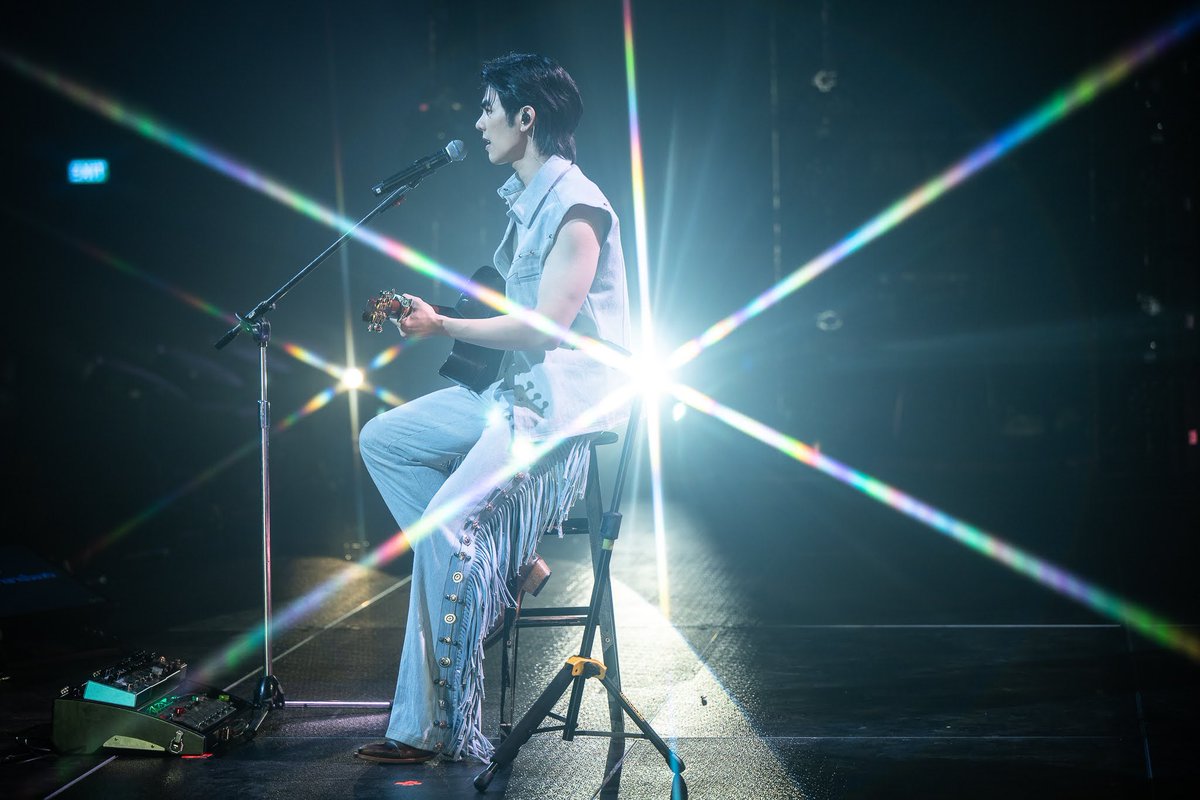 เก็บตกภาพบรรยากาศคอนเสิร์ตเดี่ยวครั้งแรกของหนุ่มมาย ภาคภูมิ <a href="/milephakphum/">mile phakphum</a> กับ ’AUTHENTIC MILE‘ (มายของแทร่) FIRST SOLO CONCERT ที่เพิ่งจบไปสดๆ ร้อนๆ ชาวแอลคนไหนได้ไปชมกันมาบ้างคะ?

#ELLEThailand
#AUTHENTICMILECONCERT #Mile1stSoloConcert #BEONCLOUDMUSIC #MilePhakphum
<a href="/beoncloud_th/">BeOnCloud</a>