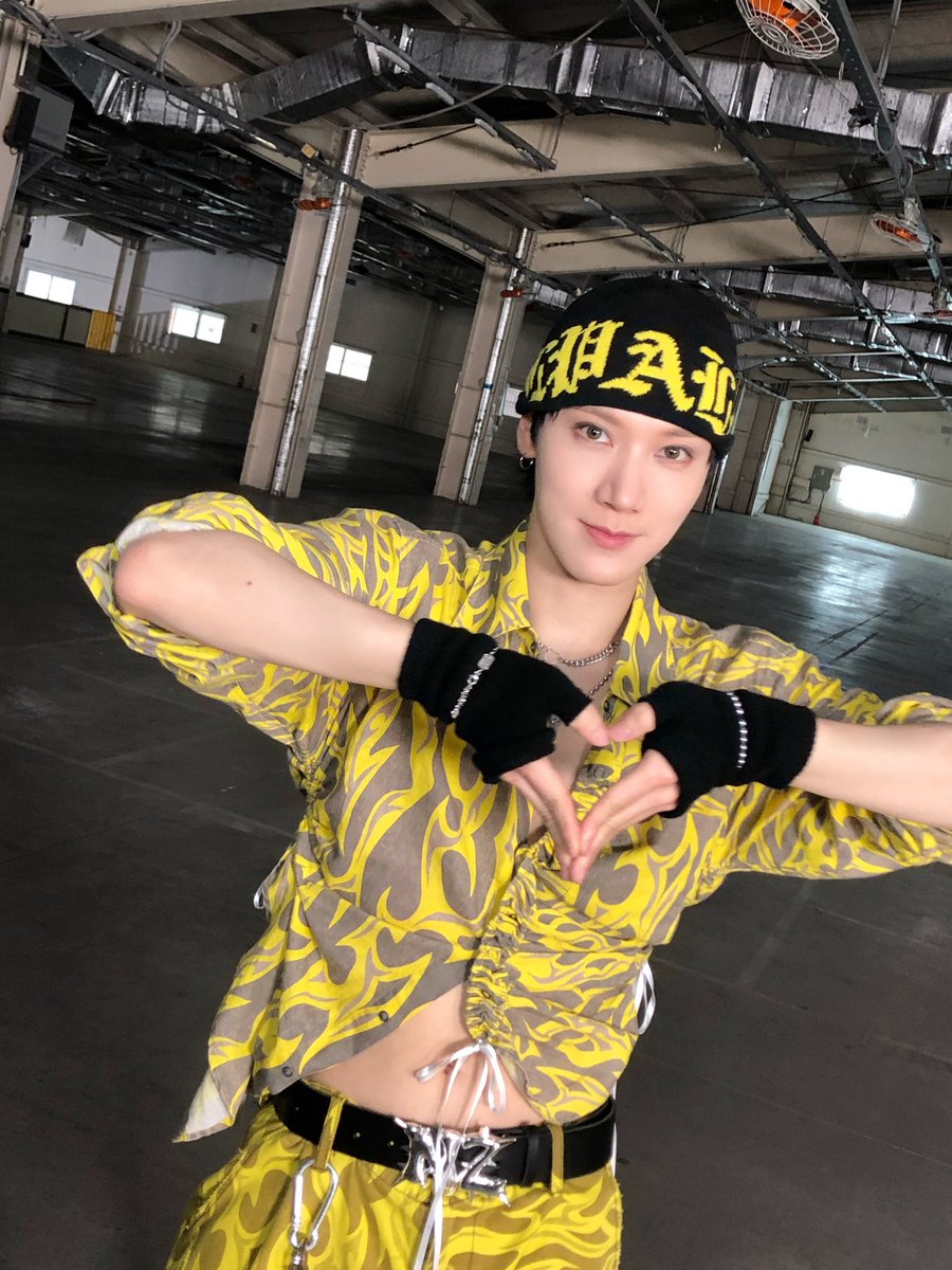 WayV_official's tweet photo. 💛Participant No.2 #TEN

#李永钦 #텐 
#WayV #威神V #GiveMeThat 
#WayV_GiveMeThat https://t.co/uNkmMzsg8P