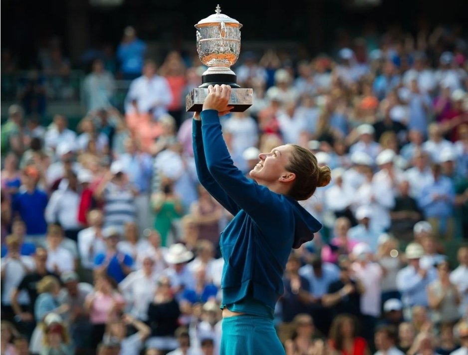 Simoreactions's tweet image. 6 years ago, memories that will last forever. It feels like yesterday, and I feel the same pride I did in that day, thank you Simo, forever grateful for every emotion you gave us! 💙