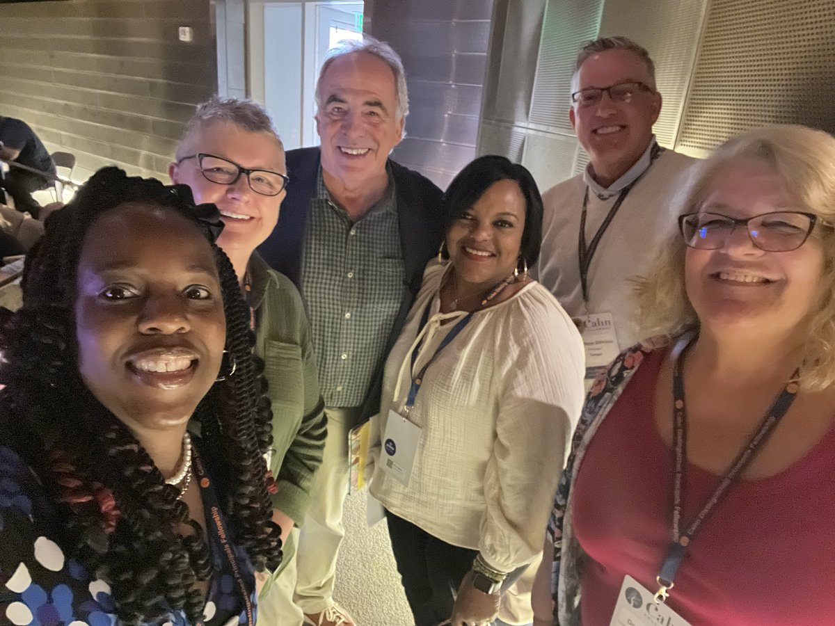 MsSmall2016's tweet photo. What do you see in picture #1? Just as LA has many buildings~there are also many perspectives. Every perspective is important & should have a space to be heard. Dr. Jeffrey Young from @BU_Tweets on organizational leadership was π₯π₯@CahnFellowship @jbland100 #Transformative21 β€οΈ https://t.co/11Tyba9Lpv