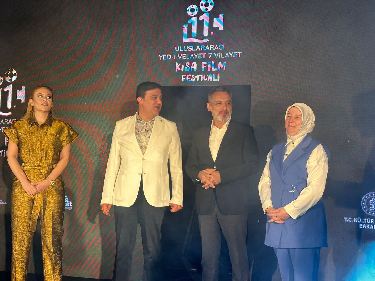 Emine_Gozgec16's tweet photo. 📌GUHEM, Bursa

Türkiye Kültür Yolu Festivali kapsamında; Ehli Sanat ve Sinema Kültür Derneği ile BTSO tarafından düzenlenen “11. Uluslararası Yed-i Velayet, 7 Vilayet” Kısa Film Festivali Final ve Ödül törenindeyiz.

Düzenlenen festivalde ödül almaya hak kazanan tüm yarışmacıları gönülden kutluyorum .

#KültürSanatŞehriBursa #KültürYoluFestivali
@BursaTSO @akpartibrs