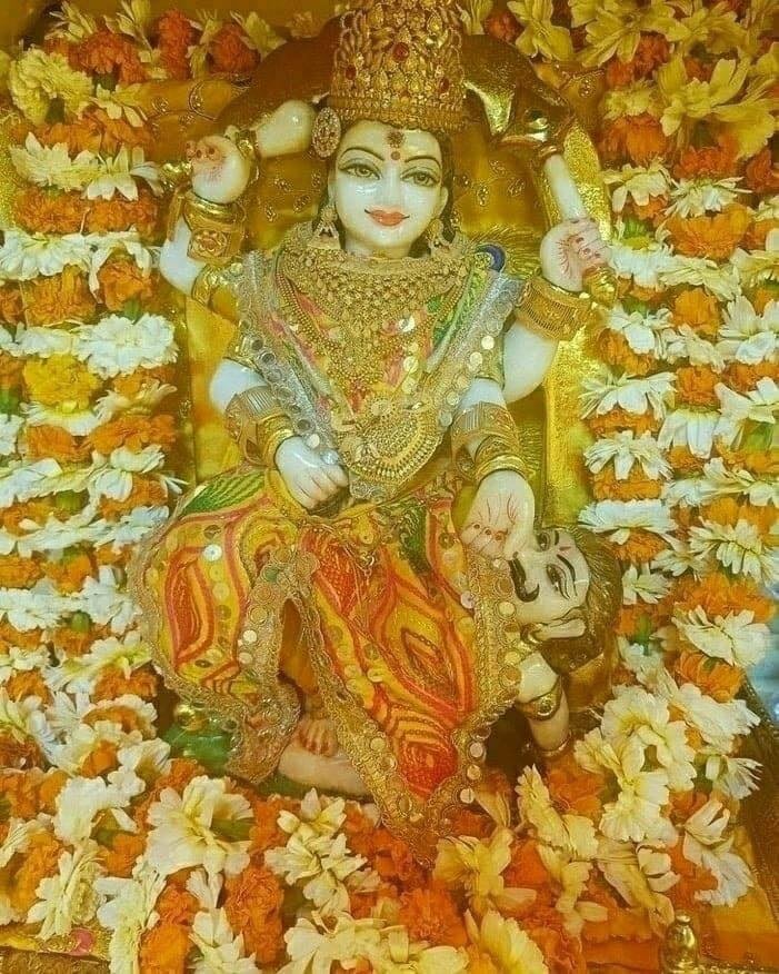 baglamukhipuja's tweet photo. माँ की कृपा को वही जान पाया है, जो उनकी शरण में गया है। इसलिए हमें पूरे विधि विधान और सच्चे मन से माँ का ध्यान करना चाहिए। https://t.co/asZfvoayyb