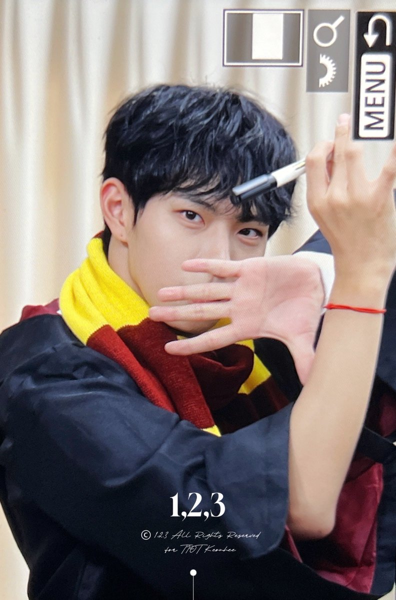 240609 헬로라이브 대면 팬싸

홍거니 해리포터 리턴즈🧙🏻‍♂️

#홍건희 #HONGKEONHEE #ホンゴニ 
#티아이오티 #TIOT