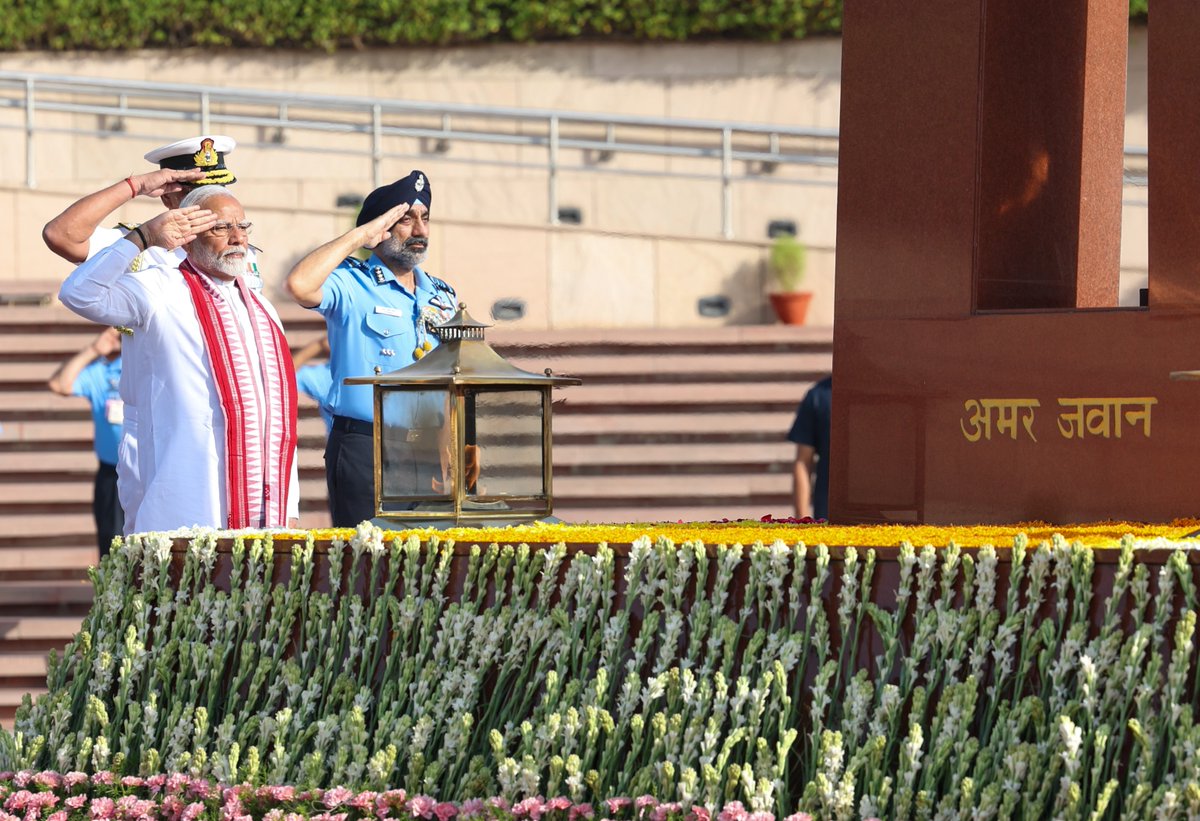 BJP (@bjp4india) on Twitter photo Shri <a href="/narendramodi/">Narendra Modi</a> paid homage to Mahatma Gandhi Ji at Rajghat.
He also paid tributes to Atal Bihari Vajpayee Ji at Sadaiv Atal and to our martyrs at National War Memorial ahead of the 𝐬𝐰𝐞𝐚𝐫𝐢𝐧𝐠-𝐢𝐧 𝐜𝐞𝐫𝐞𝐦𝐨𝐧𝐲 today in New Delhi. Shri <a href="/narendramodi/">Narendra Modi</a> paid homage to Mahatma Gandhi Ji at Rajghat.
He also paid tributes to Atal Bihari Vajpayee Ji at Sadaiv Atal and to our martyrs at National War Memorial ahead of the 𝐬𝐰𝐞𝐚𝐫𝐢𝐧𝐠-𝐢𝐧 𝐜𝐞𝐫𝐞𝐦𝐨𝐧𝐲 today in New Delhi.