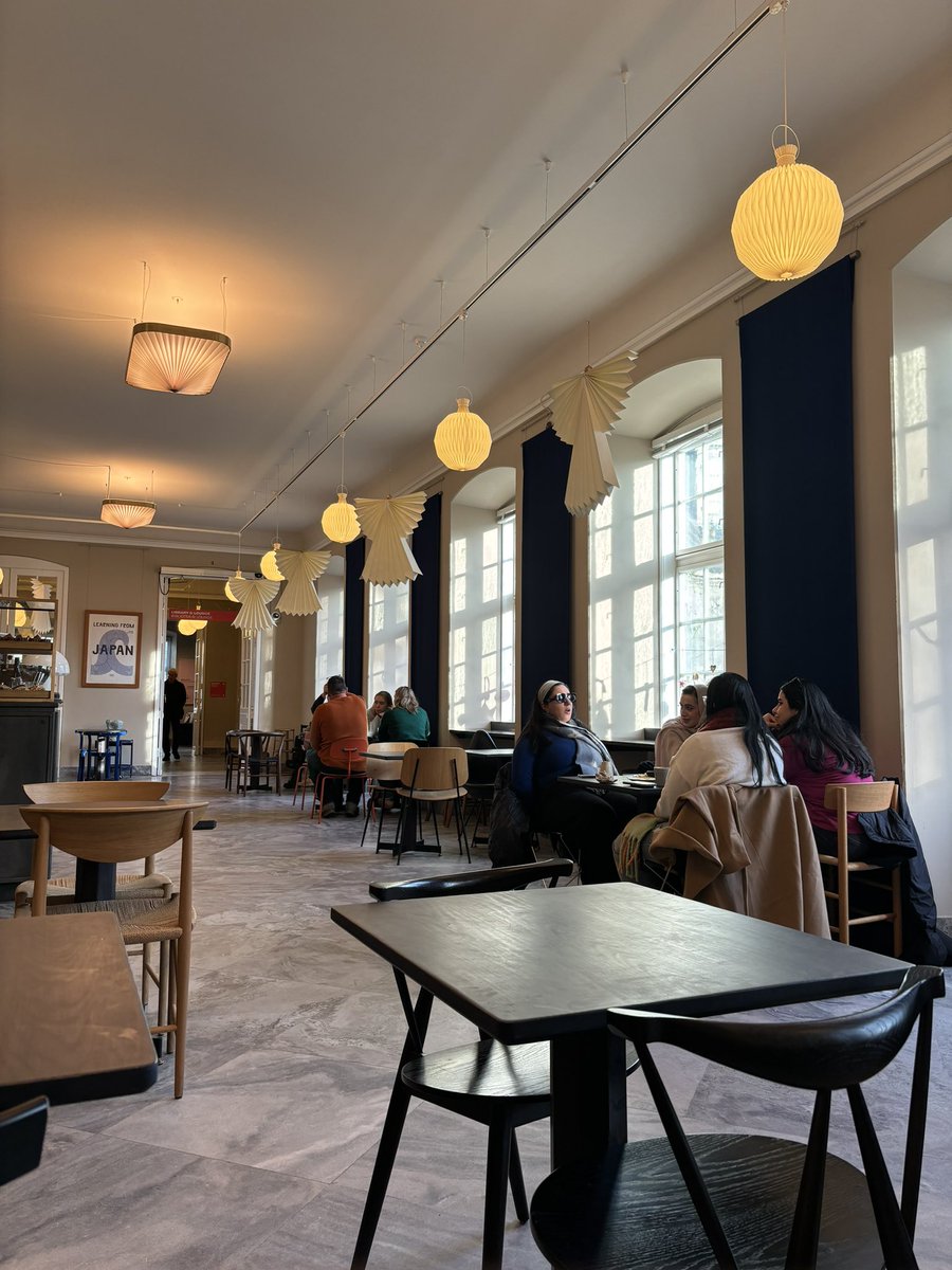 retire2038's tweet image. หลังๆ ถ้าใช้เงินแล้วคุ้มค่าสุด สำหรับเราคือลงทุนในประสบการณ์ เลยชอบไปเที่ยวด้วย ลงทุนด้วย ผสมๆกันไป

ปีใหม่ที่ผ่านมา เราไปเที่ยว เดนมาร์ก 🇩🇰
แลกไมล์ BC การบินไทย ไป ทั้งทริป 7 วัน คนละประมาณ 80,000 บาท (ราคาไม่โหดมากเพราะแลกไมล์และทำกับข้าวกินเองใน Apartment ทุกมื้อเย็น)