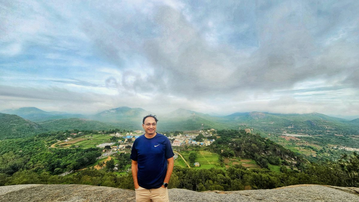 SharathKumarGG7's tweet photo. No better way to recharge than by going outside. Go where you feel most alive. Difficult roads often lead to beautiful destinations.
#Tumkur #Devarayanadurga #naturescenery #NatureInspired #NatureIsAmazing #natureisbeautiful #NatureColors https://t.co/Iok9qlVuRi