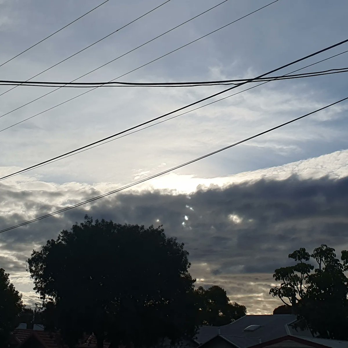 mandysgarden's tweet photo. A cloudy end to a winter Sunday afternoon.
Although I have the flu, I still managed to get some fresh air 🙂
#sunset #cloudysunset https://t.co/2mTgIvzjkN