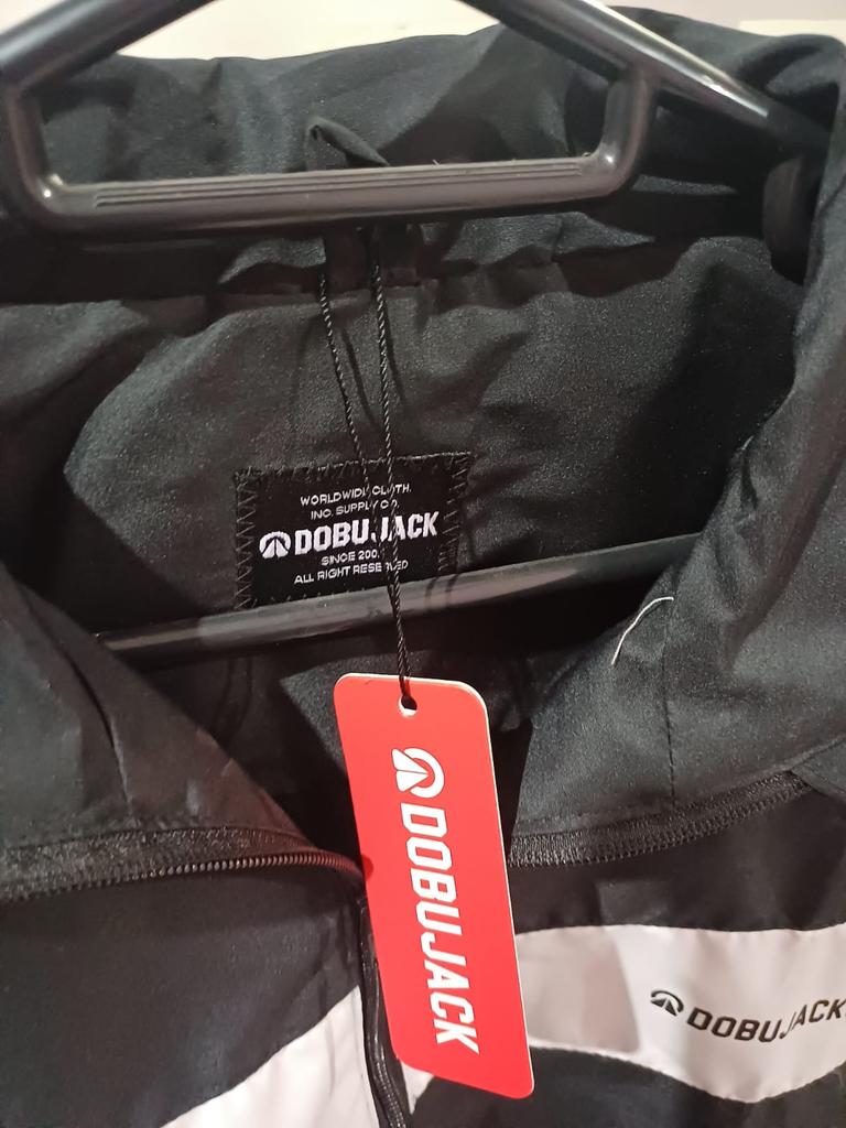 piezeyy's tweet photo. tracksuit dobujack
masi baru banget belom perna kepakai sama sekali
UK : M bisa di lihat di store onlinenya dobujacknya
beli di harga 160K, di nego berapa aja boleh, lagi BU!!!

#zonauang #ZonaBA https://t.co/3hE6ATdYzA