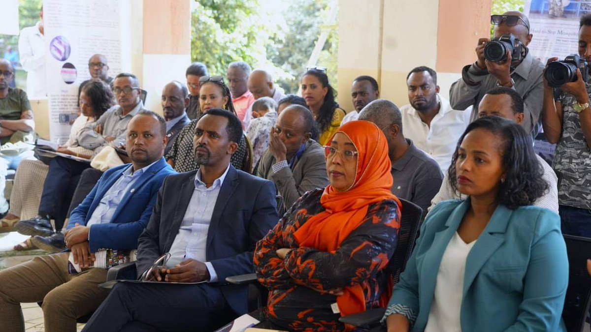 afeworkkassu's tweet photo. @AHRI_ETH is pleased by z productive 'R&amp;D Awarness Creation' meeting with Regional Government Communication Leaders, Regional Health Bureaus PR &amp; Communication Leaders, &amp; Media (print, digital, radio, TV) at 'AHRI Adama Malaria &amp; NTDs Research and Training Center'. 

@FMoHealth https://t.co/370hAsq3ML