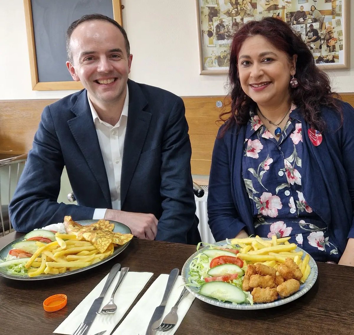 DrAyshaRaza's tweet photo. #LabSmallBizSat Small businesses like family run #BigBoysCafe in #Greenford are the lifeblood of our high streets.  Chatting over lunch @jamesmurray_ldn &amp; I heard about the challenges they face &amp; talked about the support a @UKLabour government would provide. #Change 
❤️✊🏽🌹 https://t.co/85IdJpX6Qb