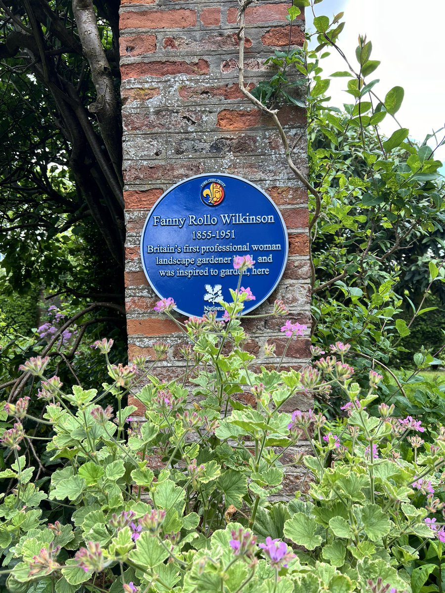 Lisa Ballantine tweet media