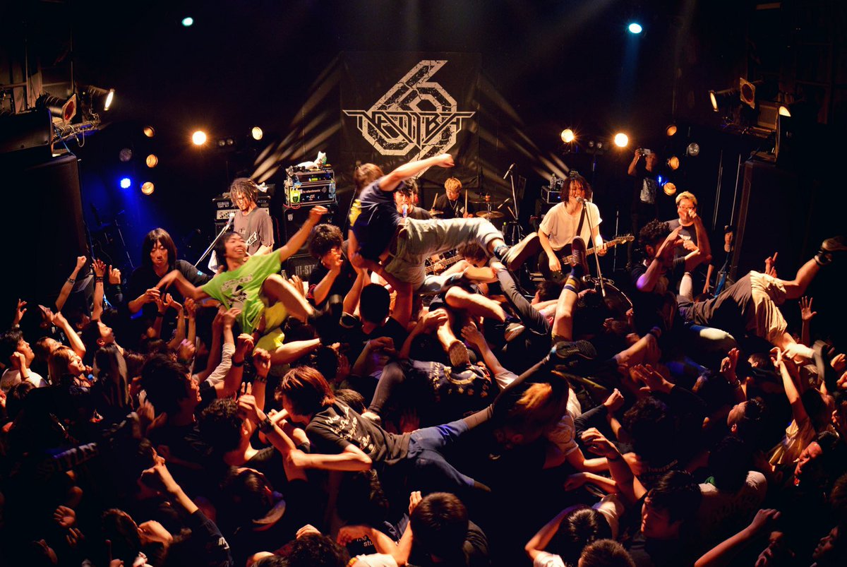 HAPPY BIRTHDAY!!!
<a href="/AKIHIRONAMBA/">難波 章浩</a> さん◎

そして今日は #dayofnamba69 ◎
いつぞやの奇跡の一枚を添えて◎

#改めて見ても #まじで何がどうなってこうなってんのか #全然わかんなすぎて最高 #溢れ出る多幸感