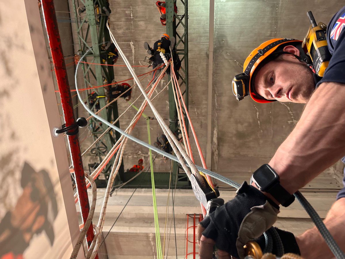 WestMidsFire's tweet photo. Well done to @WMFSTechRescue for aiming high at their rope rescue contest in France 👍🏼

No top spot this time, but still looks like they had a great time taking part!👇🏼

#WinnersAll 🏆 #WeAreWMFS 🚒 https://t.co/SNJ8ulwEjK