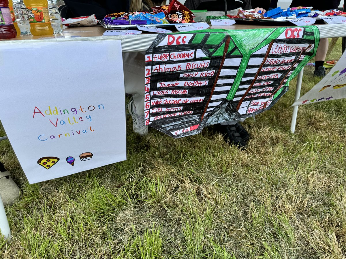 ValleyAddington's tweet photo. Our students are running a cafe at the New Addington Carnival. What a super community event #WhereSpecialHappens https://t.co/7tHRzMeivB