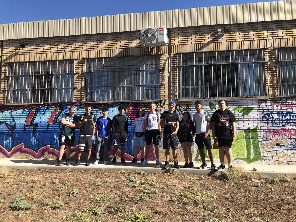 Recibimos a alumnos del IES Adolfo Suárez de Paracuellos de Jarama en nuestro proyecto de Aprendizaje Servicio, donde nuestros alumnos les explican los beneficios de estudiar en el CEPA <a href="/IES_ASuarez/">IES Adolfo Suárez</a> #ParacuellosdelJarama