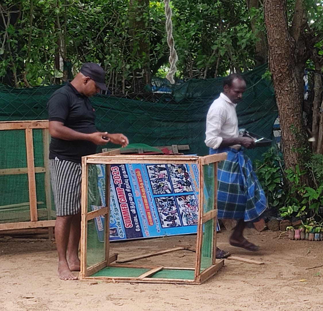 FINindia's tweet photo. As part of our work, FIN has been designing and making large dustbins to ensure that people in #Kameswaram have designated spaces to throw their #trash and also separate it by biodegradables and #recyclables. Will keep you all updated soon https://t.co/ovWlEnzahJ