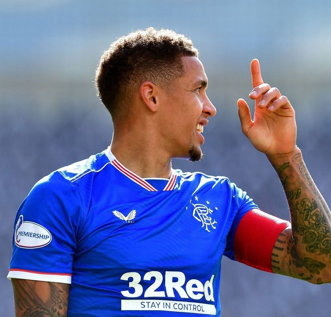 🏴󠁧󠁢󠁥󠁮󠁧󠁿 James Tavernier 

Yaş: 33
Boy: 1.82m 
Uyruk: İngiltere 
Ayak: Sağ 
Mevki: Sağ bek 
Piyasa Değeri: 6.5 M€  

Oynadığı Takımlar: Newcastle, MK Dons, Rotherdam, Wigan, Bristol City, Rangers 
Kazandığı Kupa Sayısı: 7

2023-24 Performansı: 58 Maç, 24 Gol, 12 Asist 
Kariyer