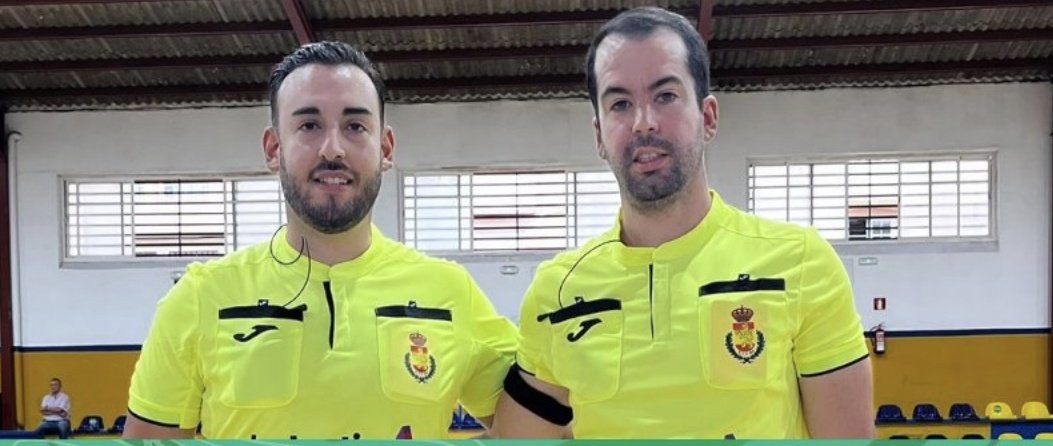 Dos parejas andaluzas serán las encargadas de impartir justicia en las Finales del #CDECadeteBM.

Enhorabuena a <a href="/evasm18/">Eva Sánchez.</a> y <a href="/martaa_27/">Marta</a> Final Cadete Femenina.

Enhorabuena <a href="/jorgeminguez95/">Jorge Mínguez Rodríguez</a> y <a href="/D_Gutierrez99/">David</a> Final Cadete Masculina.

Bravo!!
<a href="/FAndaluzaBM/">Federación Andaluza de Balonmano</a> 
<a href="/DeporteAND/">Andalucía es Deporte</a>