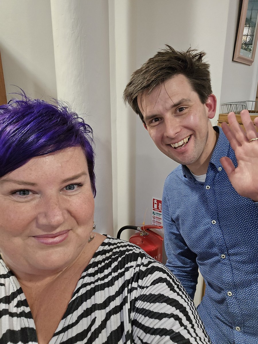 1981lrd's tweet photo. Hello Mr Baaaaird......the hilarious @KieranCHodgson bought his fabulous Big IN SCOTLAND show to my work last night. Was an absolute pleasure to meet him 💞 https://t.co/Zi99KcQ9rh