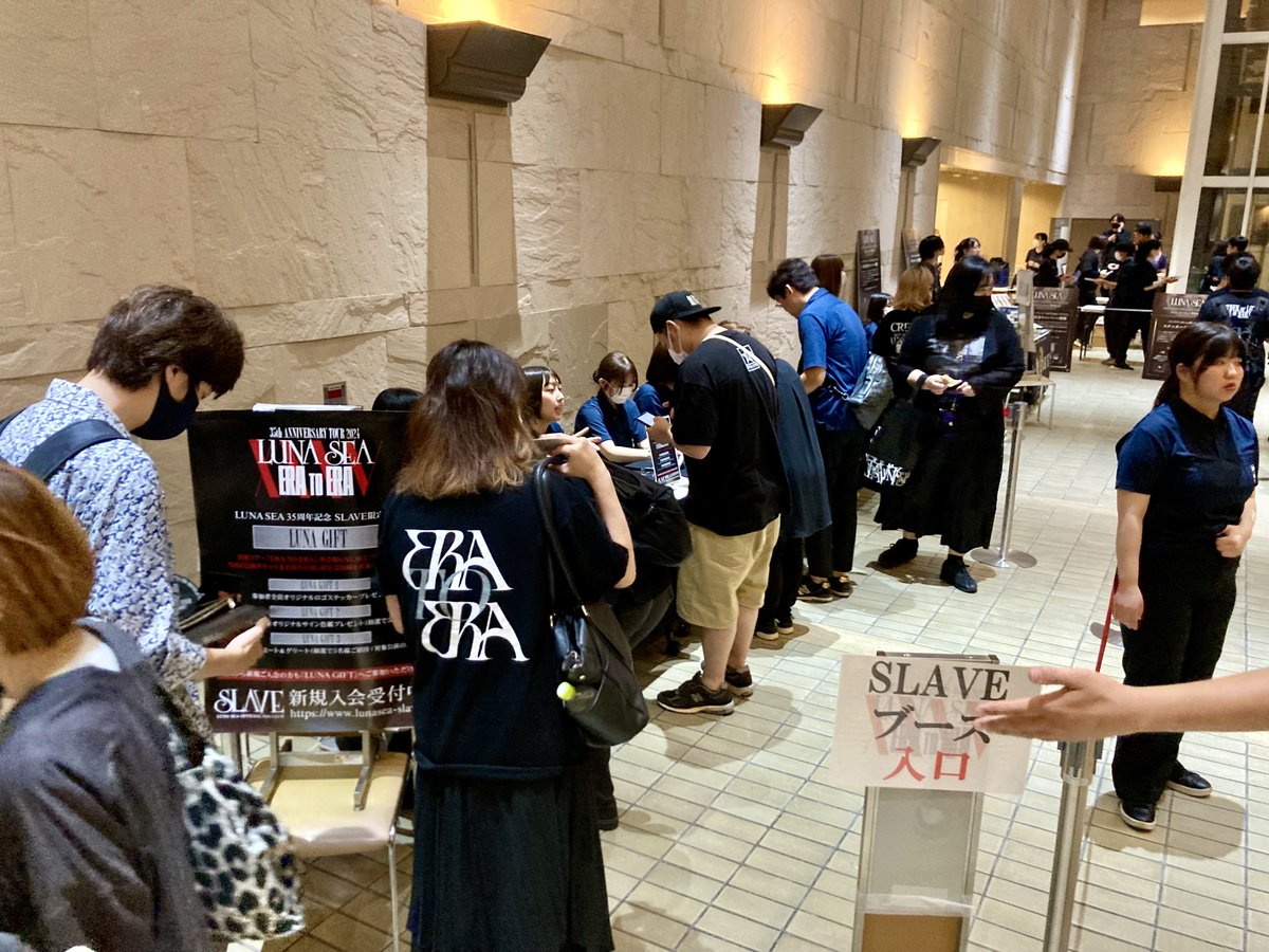 🎁メンバー直筆サイン入り色紙プレゼント‼️ 📢『LUNA GIFT』絶賛実施