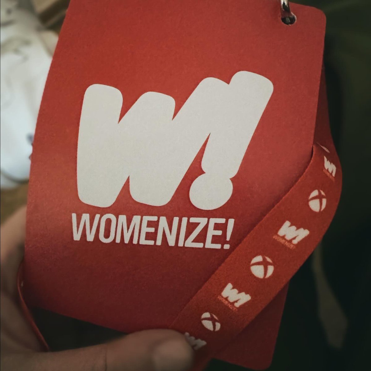 Vielen Dank an <a href="/justebbandflow/">Madeleine</a> für die tolle <a href="/womenize_action/">Womenize!</a> 
Mein Highlight war der Talk von <a href="/BecciPlays/">JustBecci ⚠️Inaktiv⚠️</a>, der so schön ehrlich &amp; gleichzeitig sehr witzig war (und dann noch auf englisch 😅🙌) 🥰 #womeningaming